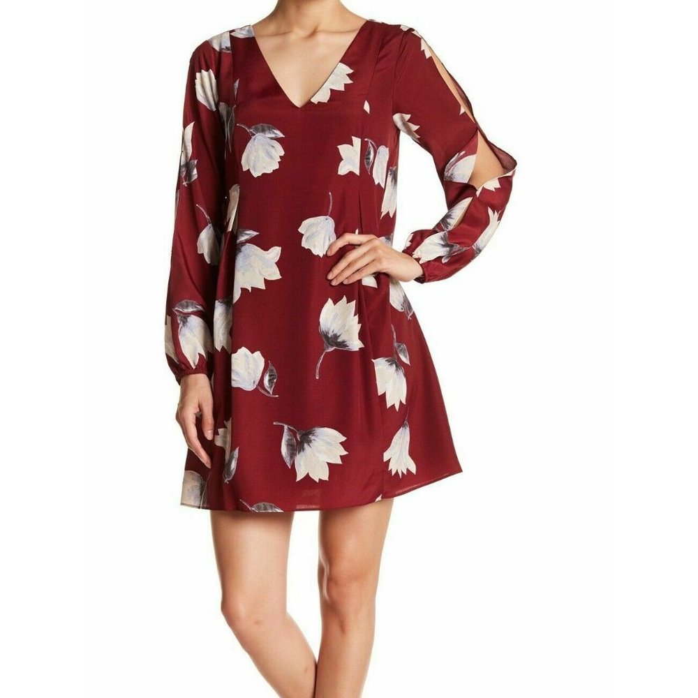 NWT Womens Size 0 Cynthia Steffe Floral V-Neck Split Sleeve Shift Dress